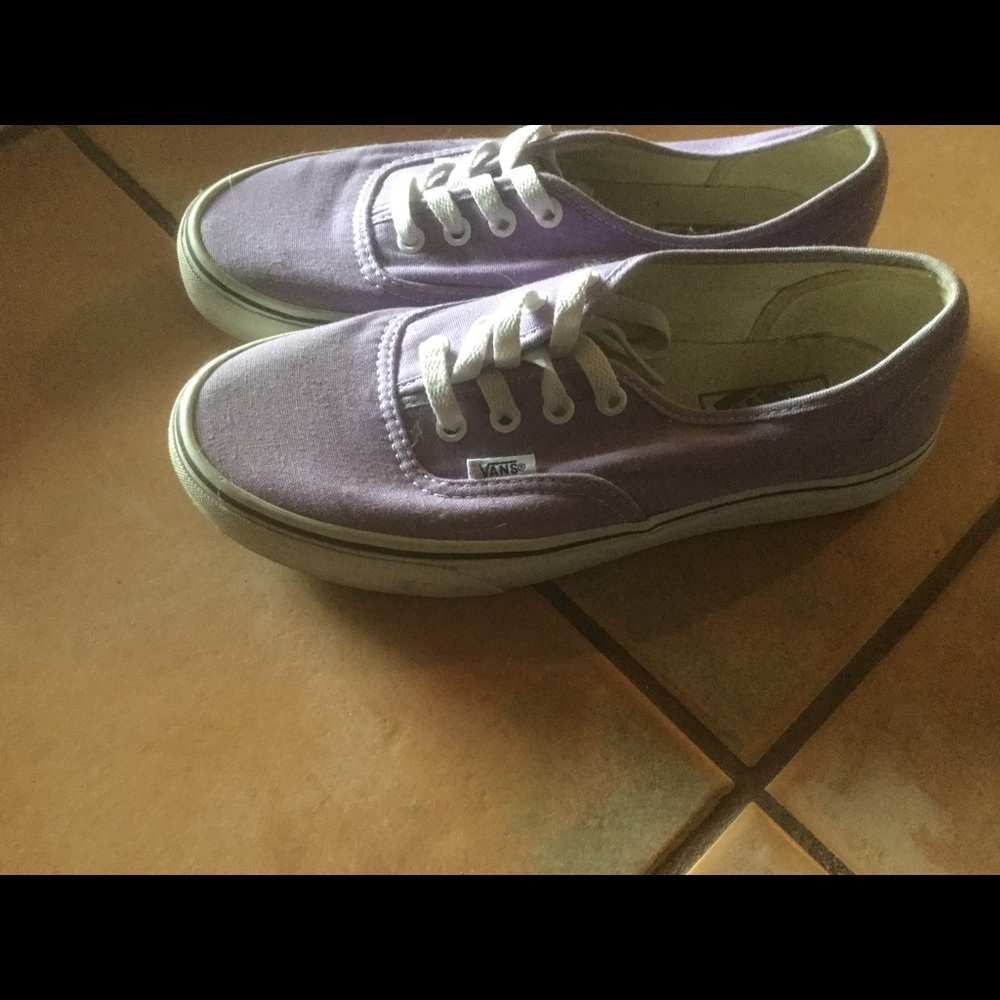 Vans - Picture 2 of 4